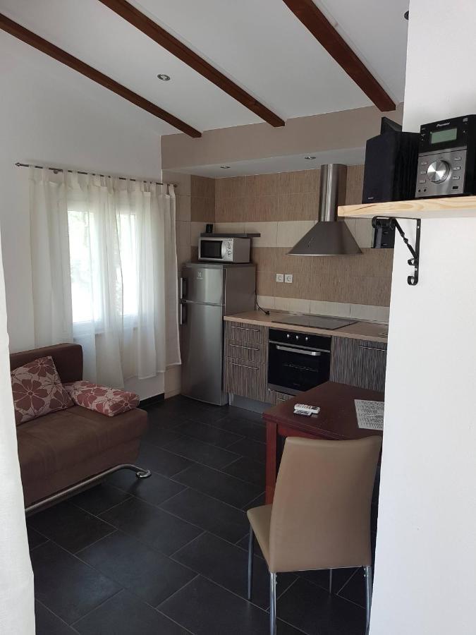 Apartmani Morovi Dvori Drage Exterior photo